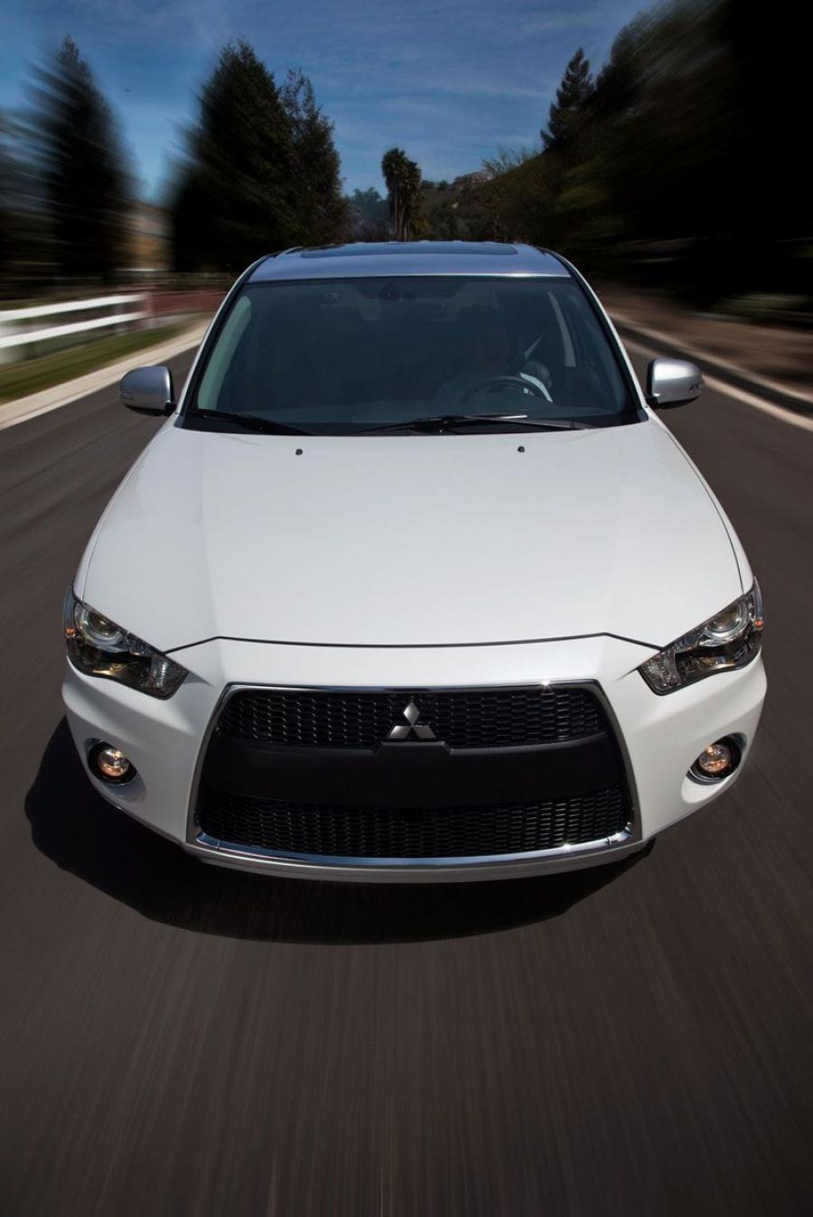  Mitsubishi Outlander GT 2010 года  (фото 3 из 91)